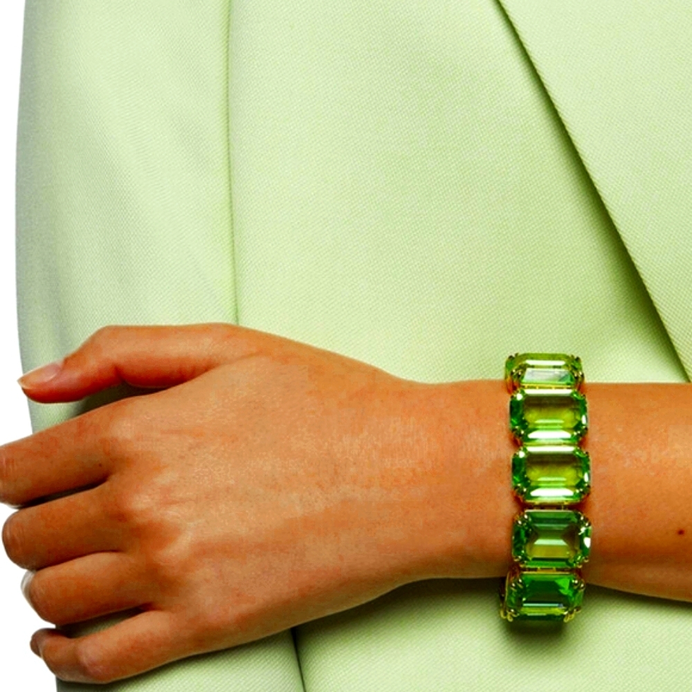 Rare. Huge Millenia bracelet, Octagon cut crystals, Green, Gold-tone plated